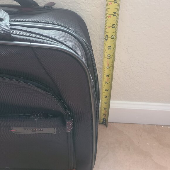 Samsonite Classic Business Laptop Rolling Briefcase - Picture 7 of 10